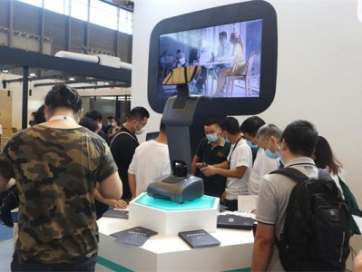 智慧办公产品齐聚上海 temi机器人瞄准场景智能化